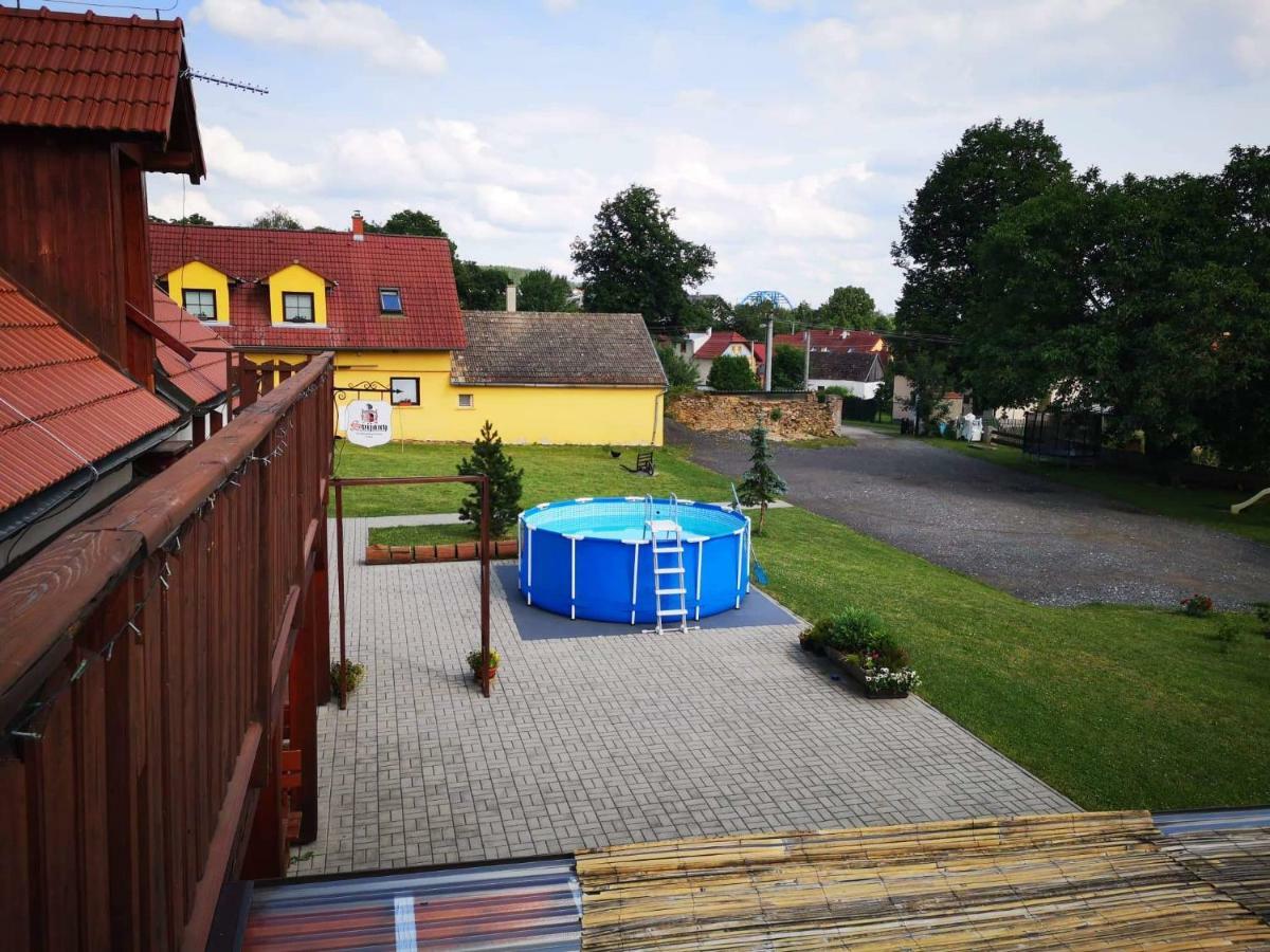 Penzion U Farmare Chotoviny Luaran gambar